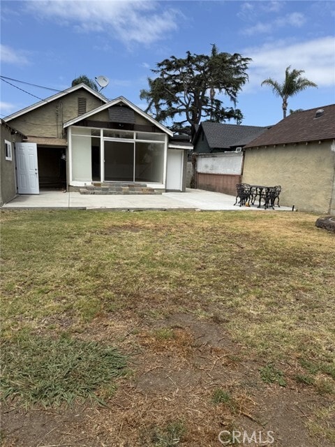 Photo - 1133 S Van Ness Ave