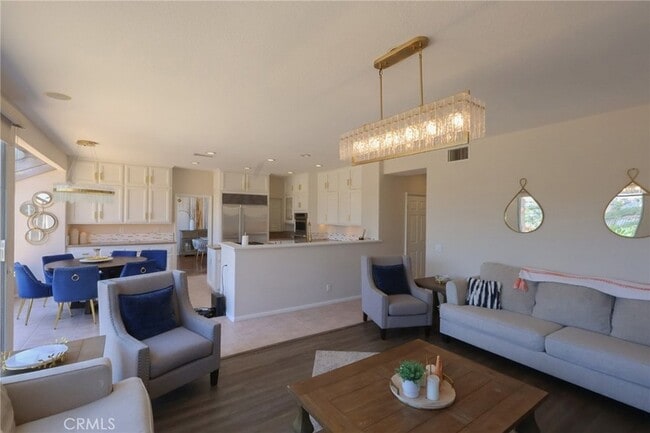 Photo - 28462 La Plumosa