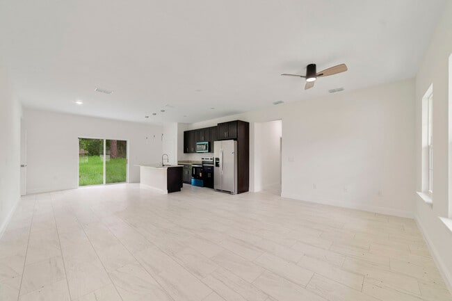 3355 W Marie Dr