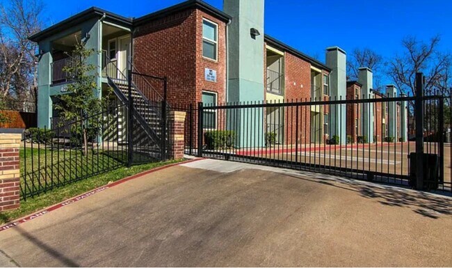Photo - Monarch Place