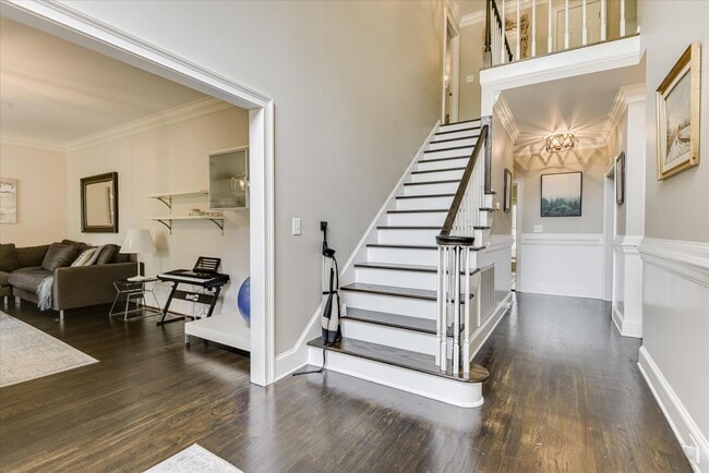 126 Dewberry Ln