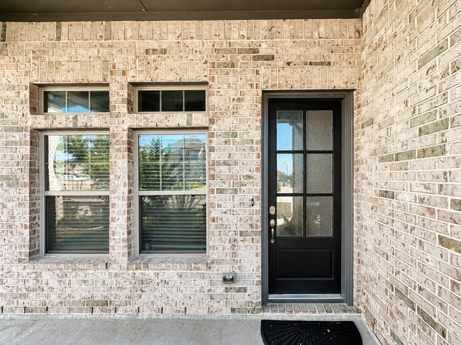 Photo - 21018 Camberwell Beauty Ln