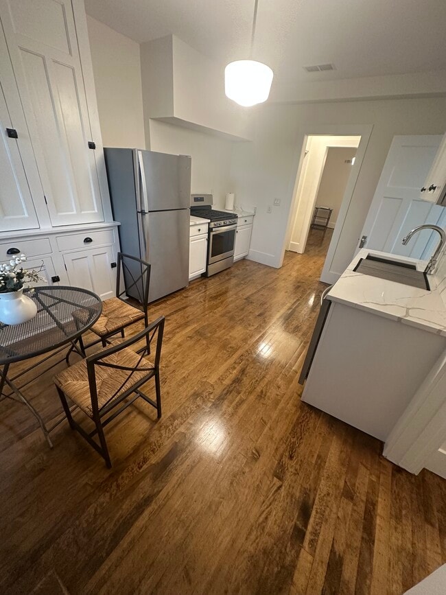 Photo - 418 Pleasant St Unit 418.5