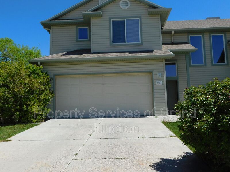 Photo - 148 Drumlin Circle