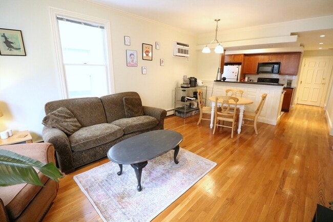 Building Photo - 8 Caldwell Ave Unit 2 Rental