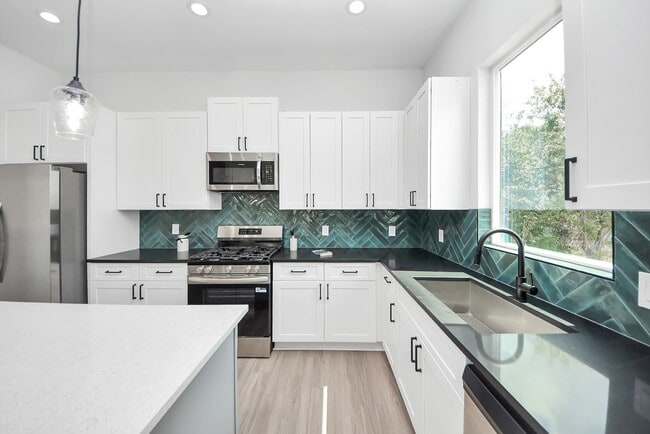 Building Photo - 5304 Kindred Gdn Ln