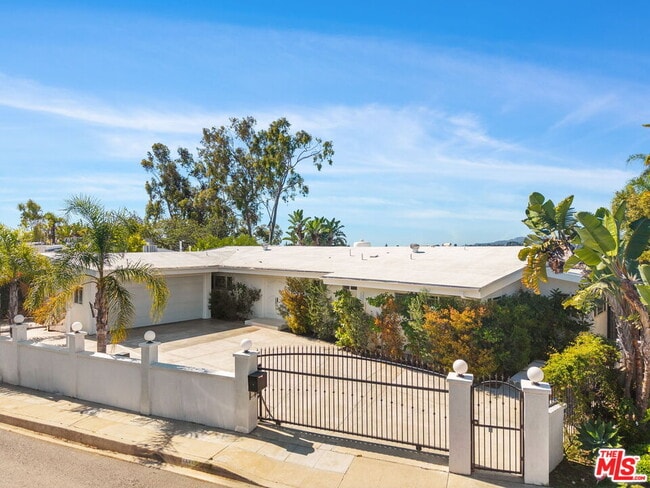 Photo - 1641 Tower Grove Dr