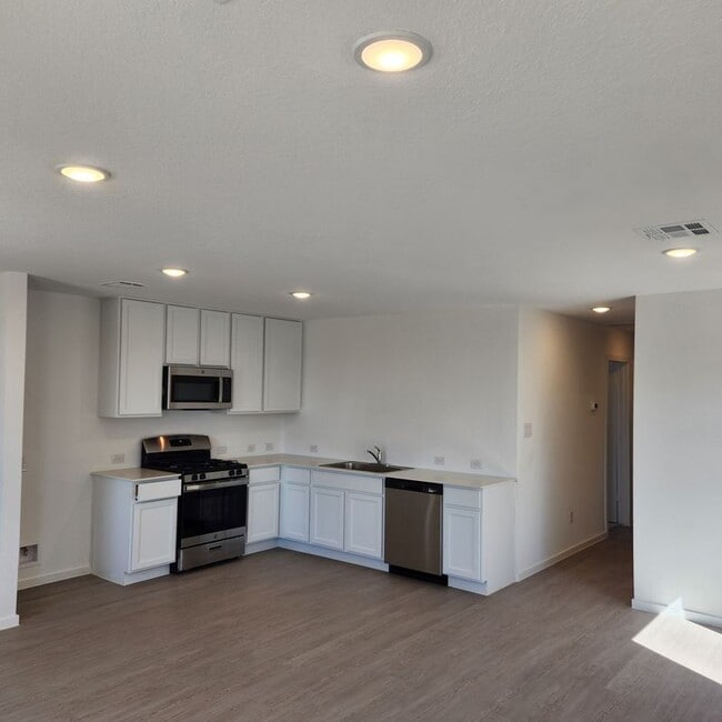 Photo - 7204 India Star-