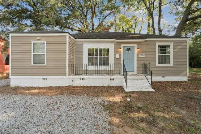 Photo - Charming Midtown Home – Updated and Move-I...