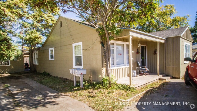 Building Photo - 2520 41st St Rental