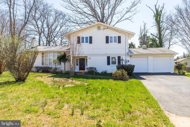 Building Photo - 3923 Forest Grove Dr