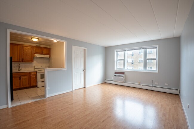 Photo - 6161 N Hoyne Ave Unit 405