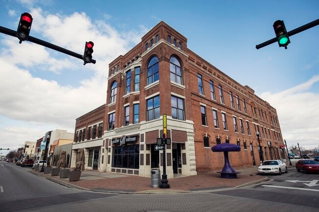 100 Allen St Unit 2B