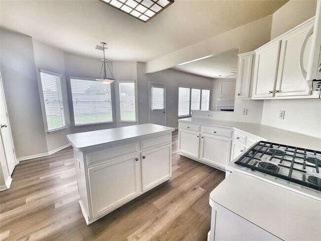 Photo - 2715 Sailors Moon Dr