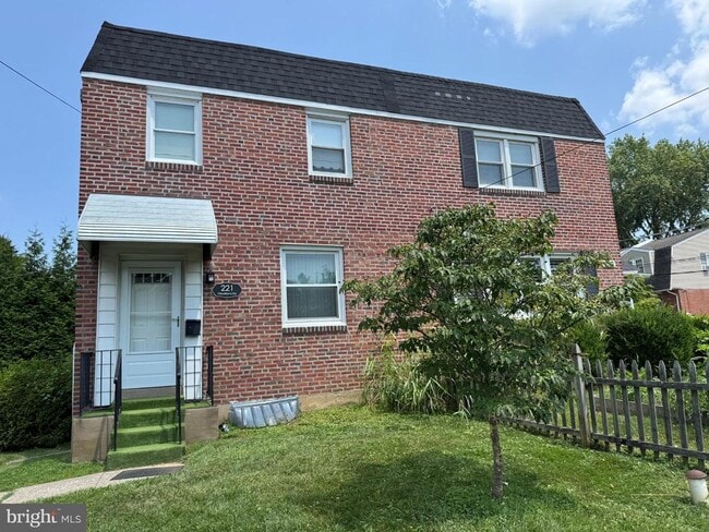 Building Photo - 221 Fitzwilliams Rd Rental