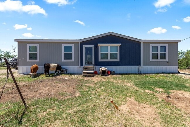 Photo - 300 Reed Rd
