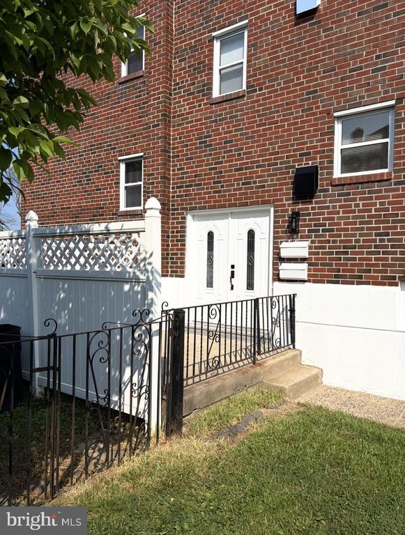Photo - 3628 GENESEE Dr