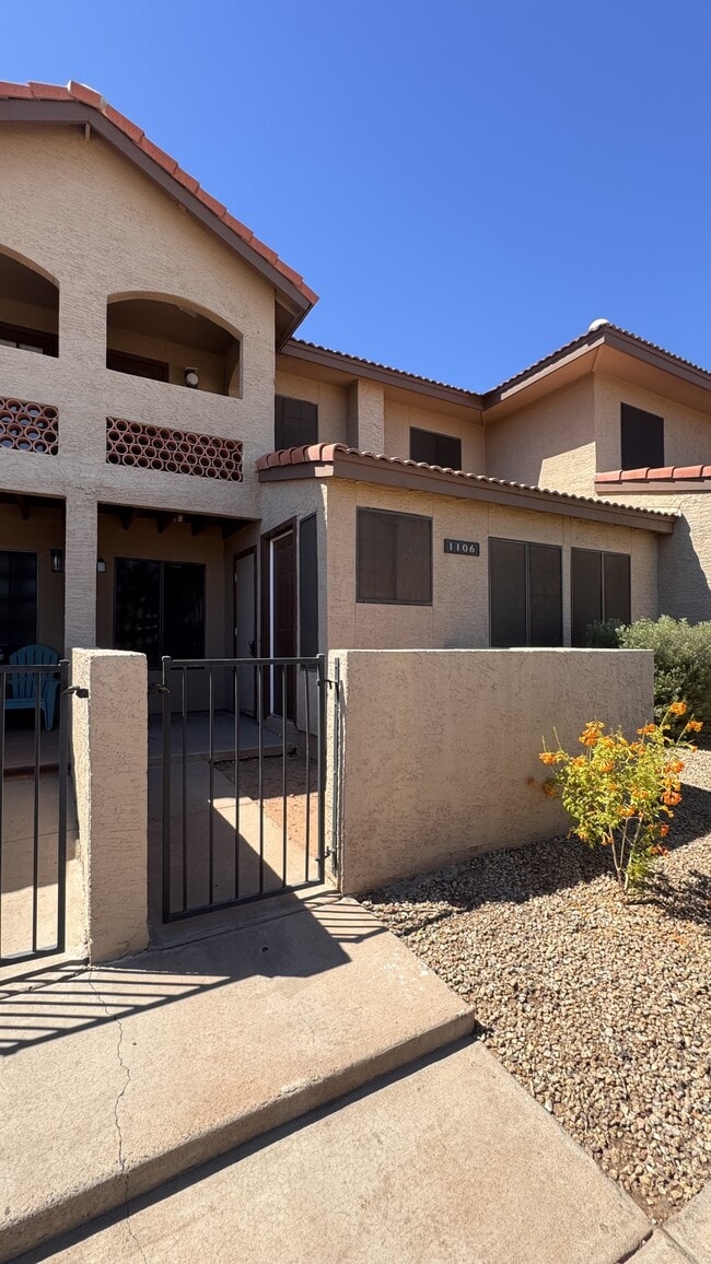 Photo - 8625 E Belleview Pl