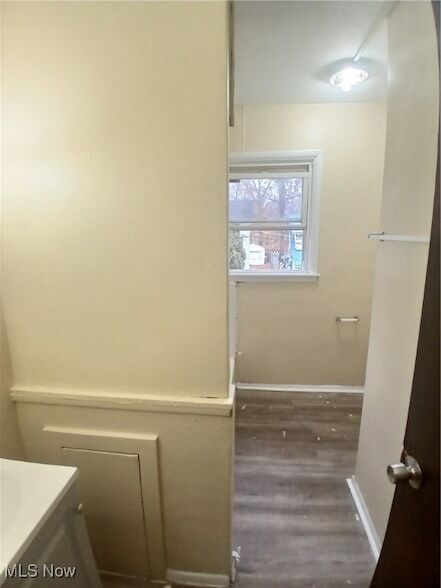 Photo - 25 Zents Ave