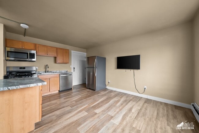 Photo - 618 Gambell St Unit 33