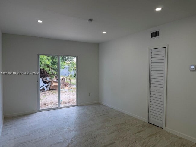 Photo - 2335 NW 68th St