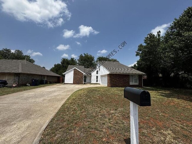 Building Photo - 7333 Edenborough Dr