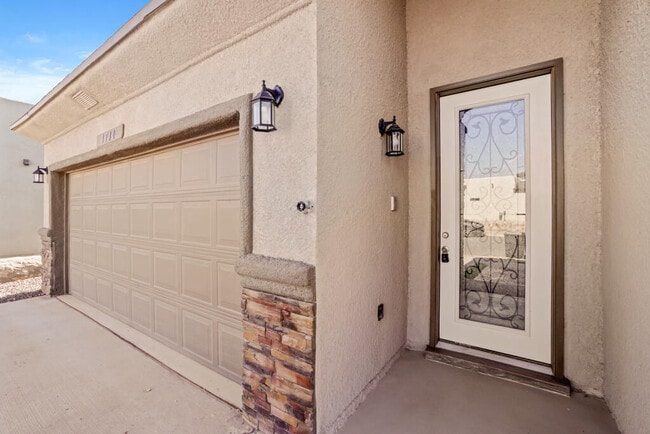 Photo - 1740 Eased St