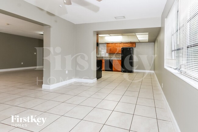 Photo - 314 NW 49th Ave
