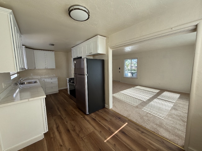 Photo - 1327 Ashby Ave Unidad C