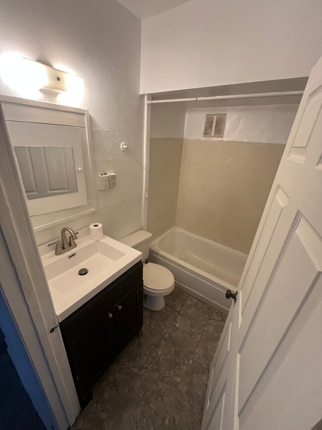 Photo - 690 York Ave Unit 1