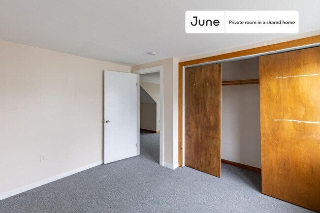 Photo - Room in Shared 5 bed/2 bath home Unidad E