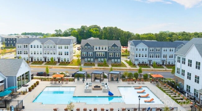 Photo - 2020 Winters Eve Dr Unidad A1