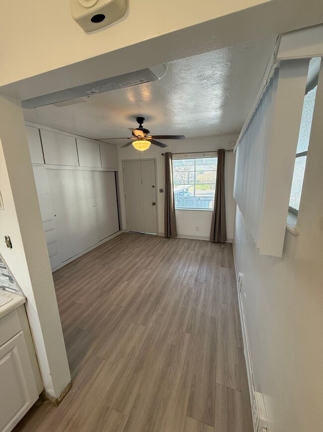 Photo - Studio Apartment in North Hanford