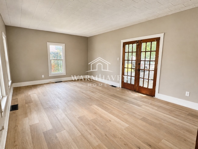 Photo - 1312 Wooster Rd W