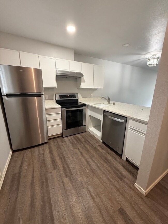 Photo - Cozy, 2 Bedroom Apartment for Rent in the Birchwood Neighborhood!