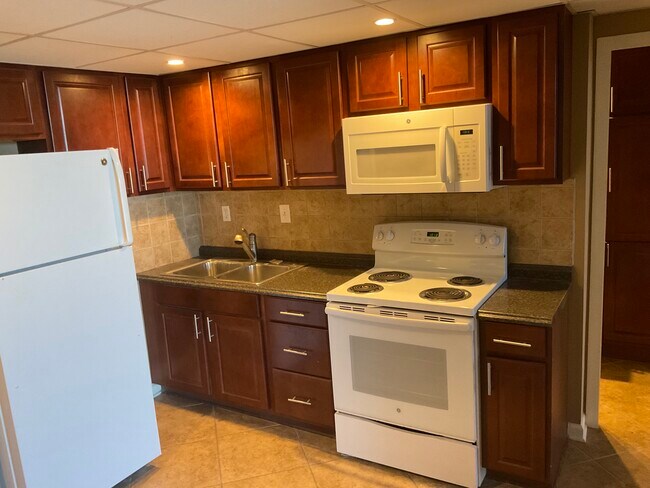 Photo - 1271 Poplar Ave Condo Unit 1106 1bedroom
