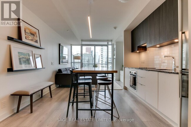 Photo - 120 Parliament St Unit 1313