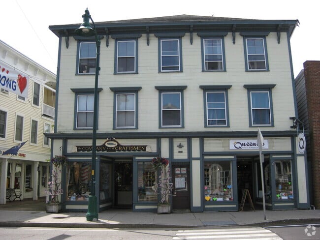 Building Photo - 45 W Main St Rental