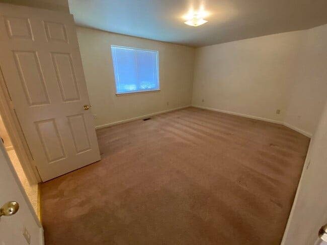 Photo - 1001 Sunburst Dr