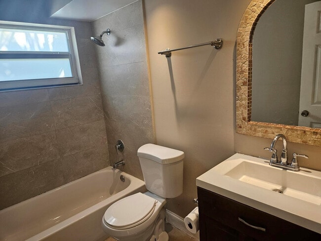 Photo - 13655 NE 10th Ave Unit 201