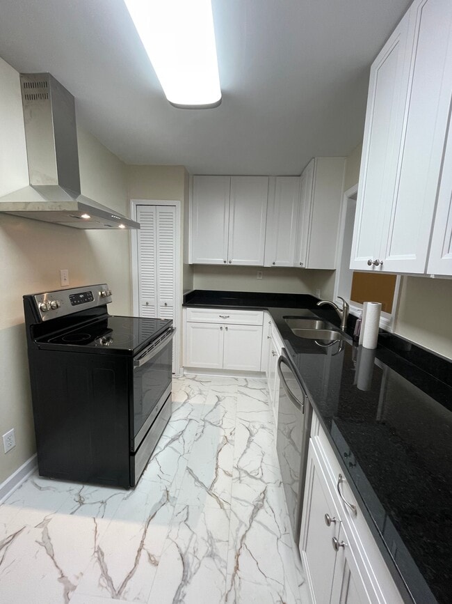 Photo - 2316 Martin Rd