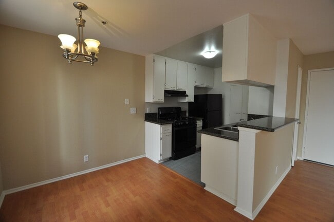 Photo - The Villa Valley Village Apartments