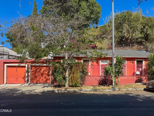 Building Photo - 980 N Hoover St Rental