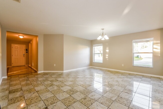 Photo - 1552 Truscott Ct