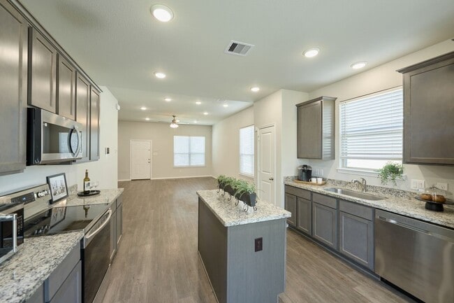 Photo - 901 Chickasaw Dr