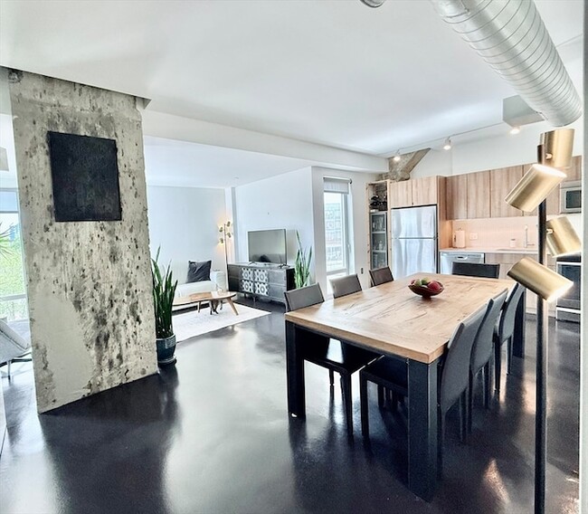 Building Photo - 9 Medford St Unit 314 Rental