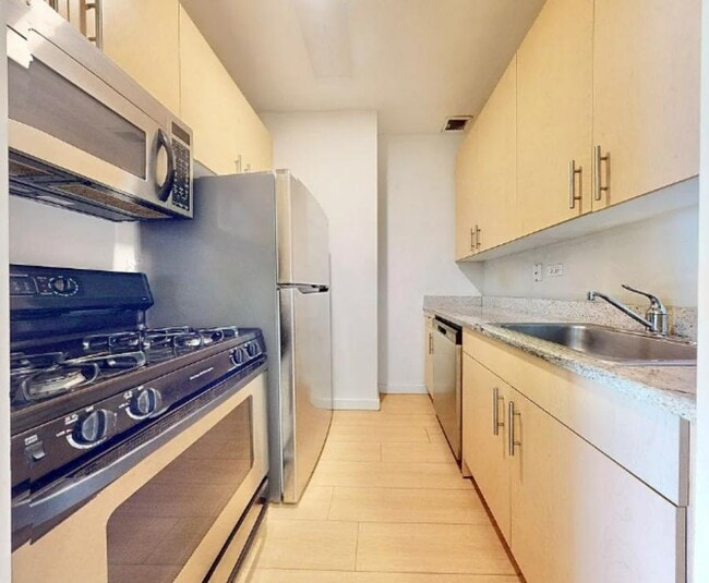 Photo - Washington Street Unit 25D