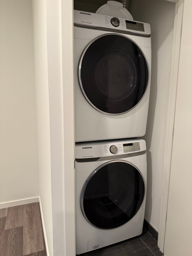 Photo - 2320C 15th Ave S