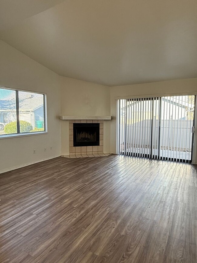 Photo - 8372 E Lakeshore Dr Unit D