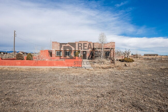 Building Photo - 531 E Milt Dr